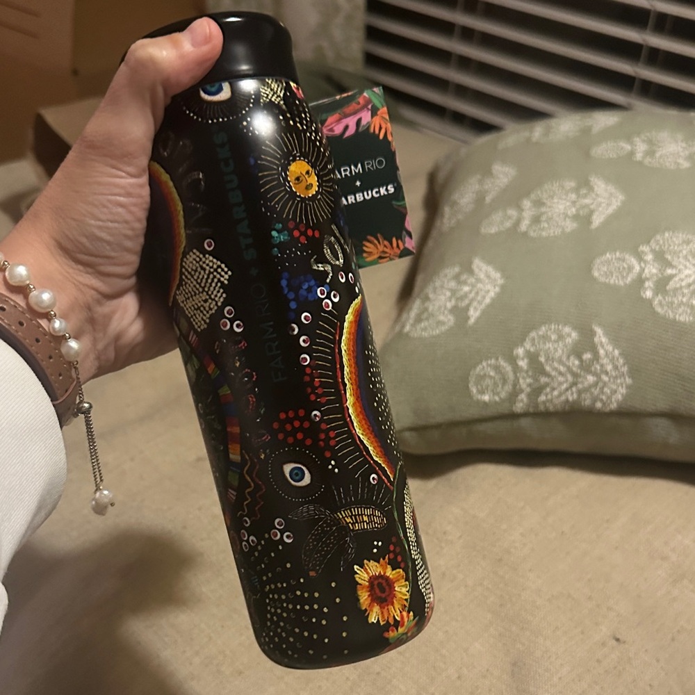 NWT FARM RIO X STARBUCKS VACUUM INSULATED WATER BOTTLE 20oz
